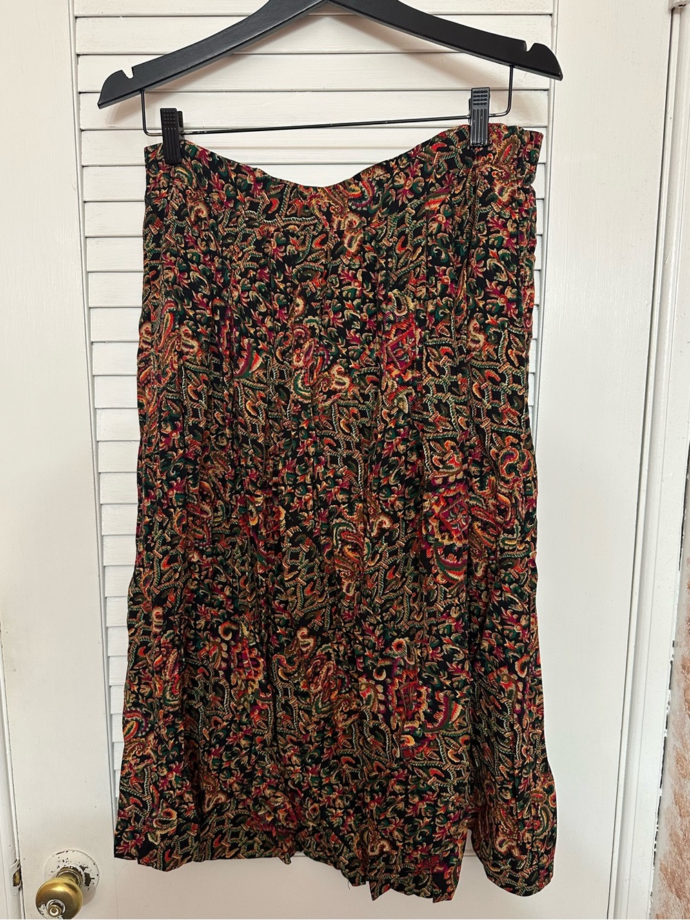 Kenneth Mitchell skirt